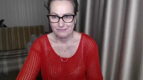 Snapshot of lauraoven1 chatting on January 2025 06:16:02 PM Lauraoven1 online show from January 2025 06:16:02 PM