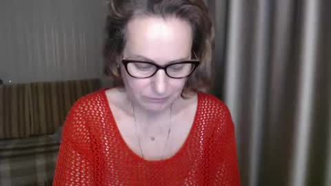 Snapshot of lauraoven1 chatting on February 2025 06:08:02 PM Lauraoven1 online show from February 2025 06:08:02 PM