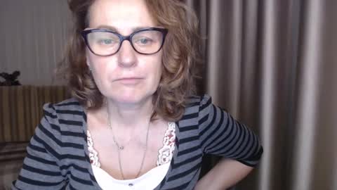 Snapshot of lauraoven1 chatting on February 2025 06:09:01 PM Lauraoven1 online show from February 2025 06:09:01 PM