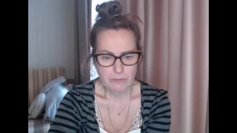 Snapshot of lauraoven1 chatting on February 2025 12:27:01 PM Lauraoven1 online show from February 2025 12:27:01 PM