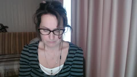 Snapshot of lauraoven1 chatting on February 2025 01:30:01 PM Lauraoven1 online show from February 2025 01:30:01 PM