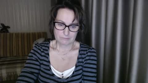 Snapshot of lauraoven1 chatting on February 2025 04:46:02 PM Lauraoven1 online show from February 2025 04:46:02 PM