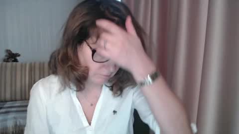 Snapshot of lauraoven1 chatting on February 2025 01:53:02 PM Lauraoven1 online show from February 2025 01:53:02 PM