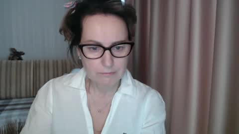 Snapshot of lauraoven1 chatting on February 2025 01:39:01 PM Lauraoven1 online show from February 2025 01:39:01 PM