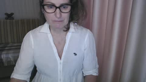Snapshot of lauraoven1 chatting on March 2025 12:23:02 PM Lauraoven1 online show from March 2025 12:23:02 PM