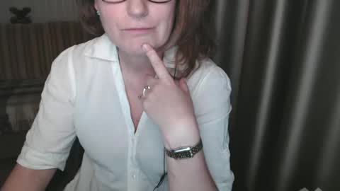 Snapshot of lauraoven1 chatting on March 2025 04:22:01 PM Lauraoven1 online show from March 2025 04:22:01 PM