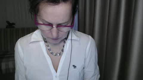 Snapshot of lauraoven1 chatting on March 2025 07:02:01 AM Lauraoven1 online show from March 2025 07:02:01 AM