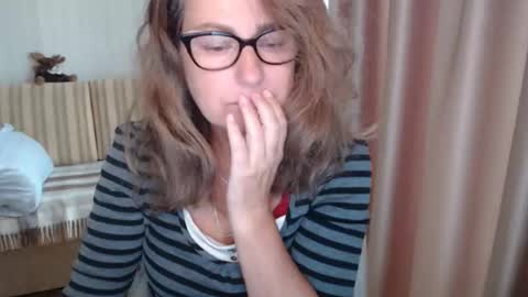 Snapshot of lauraoven1 chatting on September 2025 07:24:02 AM Lauraoven1 online show from September 2025 07:24:02 AM
