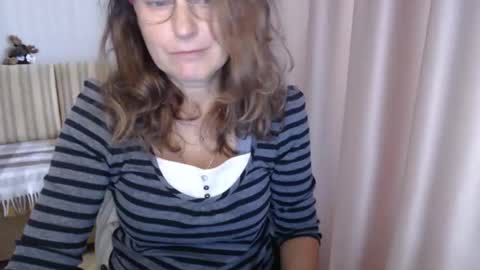 Lauraoven1 online show from October 2025 07:22:01 AM