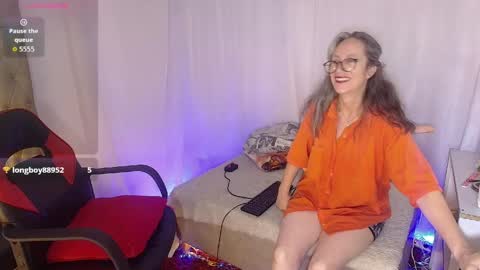 Laura Sofia online show from April 2026 10:54:02 PM