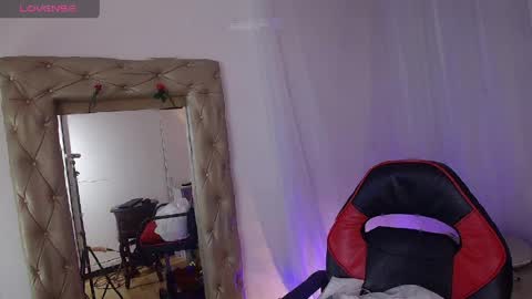 Laura Sofia online show from April 2026 02:46:02 AM