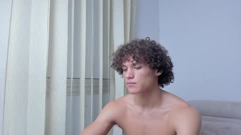 Snapshot of laureent__ chatting on December 2024 09:40:02 AM Laureent online show from December 2024 09:40:02 AM