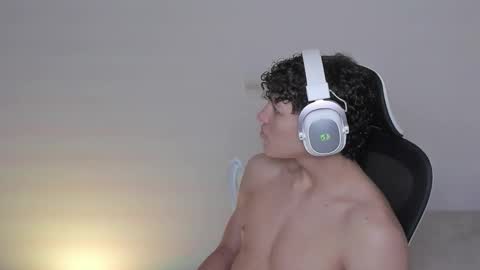 Snapshot of laureent__ chatting on October 2025 02:50:02 PM Laureent online show from October 2025 02:50:02 PM