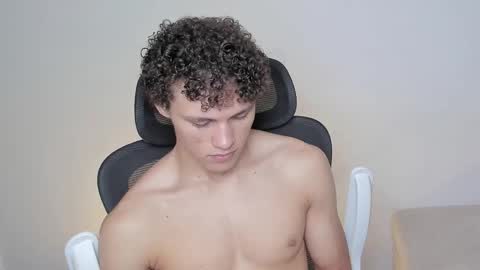 Snapshot of laureent__ chatting on October 2025 04:07:02 PM Laureent online show from October 2025 04:07:02 PM