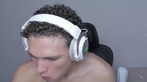 Snapshot of laureent__ chatting on October 2025 07:12:01 PM Laureent online show from October 2025 07:12:01 PM