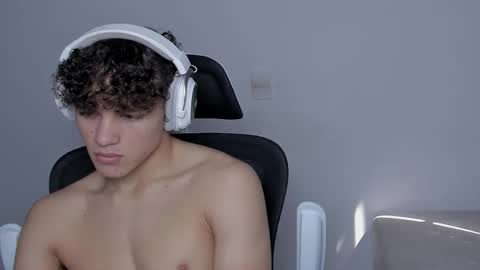 Snapshot of laureent__ chatting on October 2025 05:58:02 PM Laureent online show from October 2025 05:58:02 PM