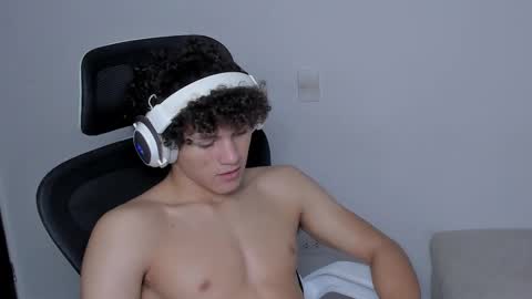 Snapshot of laureent__ chatting on October 2025 09:48:02 PM Laureent online show from October 2025 09:48:02 PM