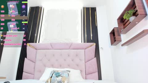 Laurem online show from January 2025 07:16:01 PM