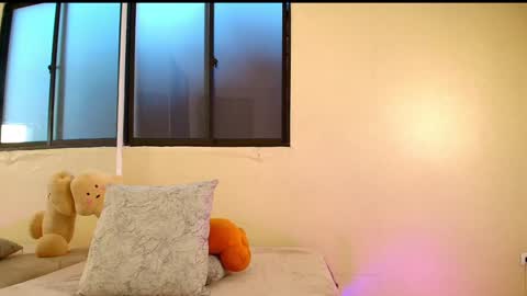 Snapshot of lauren_gil_ chatting on January 2025 11:05:02 PM 1 online show from January 2025 11:05:02 PM