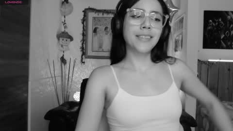 Snapshot of lauren_sweet7 chatting on January 2025 12:45:01 AM Lauren online show from January 2025 12:45:01 AM