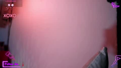 Snapshot of lauren_sweet7 chatting on October 2025 12:43:02 AM Lauren online show from October 2025 12:43:02 AM