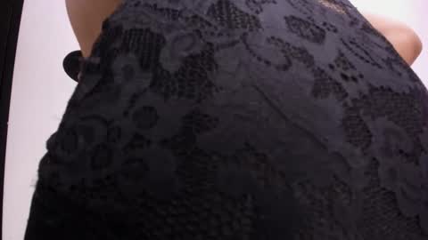 laurendpink online show from April 2026 02:22:01 PM