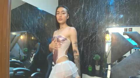 Snapshot of laurenhazel_ chatting on October 2025 11:55:02 AM LaurenHazel online show from October 2025 11:55:02 AM