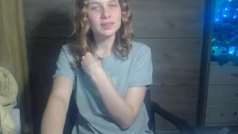 Snapshot of laurenmy chatting on January 2025 11:09:01 PM laurenmy online show from January 2025 11:09:01 PM