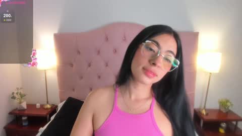 Snapshot of laurenn_smitth chatting on March 2025 12:37:01 PM laurenn_smitth online show from March 2025 12:37:01 PM