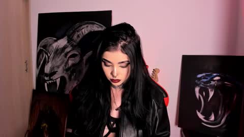 Snapshot of laurenrousexx chatting on September 2025 01:27:02 AM LAUREN INDEPENDENT MODEL HELP ME REACH 100 LIKES PLS online show from September 2025 01:27:02 AM