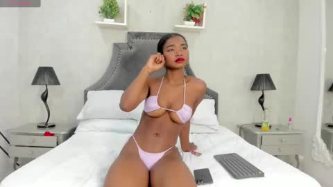 Lauren  online show from March 2025 04:06:02 PM