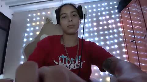 Laurent online show from December 2024 07:18:01 AM