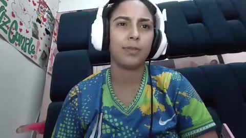 Laurent online show from December 2024 08:45:02 AM