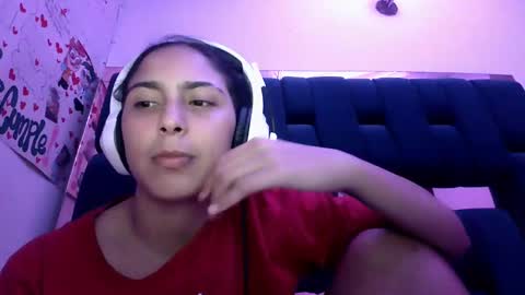 Laurent online show from January 2025 03:40:01 AM