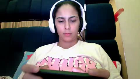 Laurent online show from January 2025 07:54:01 AM