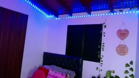 Snapshot of laurenvera_ chatting on March 2026 05:44:01 AM marcela online show from March 2026 05:44:01 AM