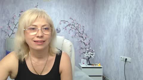 Snapshot of laurenwishy chatting on May 2026 05:13:01 AM Lauren online show from May 2026 05:13:01 AM