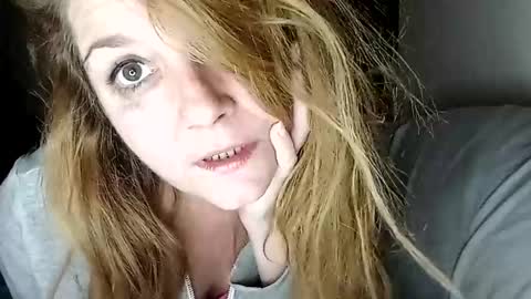 Snapshot of lauriehotxxx chatting on February 2025 06:37:02 PM lauriehotxxx online show from February 2025 06:37:02 PM