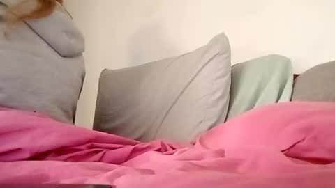 lauriehotxxx online show from November 2025 01:51:01 PM