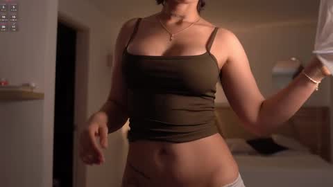 laurita_4 online show from January 2026 01:26:02 PM