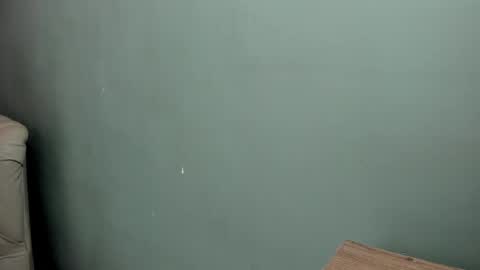 Snapshot of lauroberts chatting on February 2025 06:32:02 AM Lau Roberts online show from February 2025 06:32:02 AM