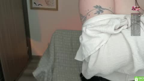 Lauryn online show from October 2025 09:02:01 PM