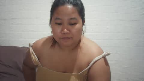 Snapshot of lavalyn214 chatting on February 2026 02:43:01 PM lavalyn214 online show from February 2026 02:43:01 PM