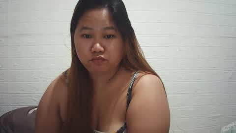 Snapshot of lavalyn214 chatting on February 2026 09:09:02 PM lavalyn214 online show from February 2026 09:09:02 PM