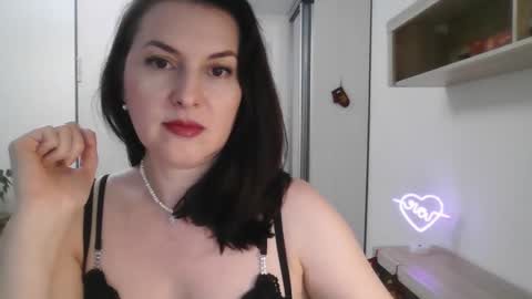 Snapshot of lavender_victoria chatting on December 2024 09:40:02 PM Diana online show from December 2024 09:40:02 PM