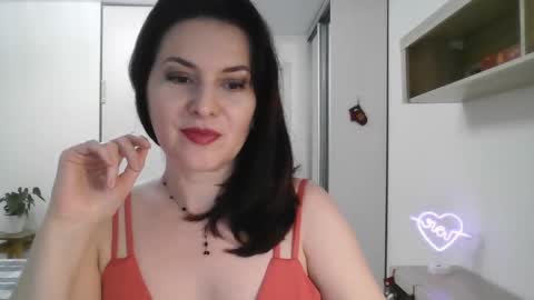 Snapshot of lavender_victoria chatting on January 2025 05:10:01 PM Diana online show from January 2025 05:10:01 PM