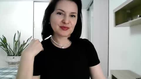 Snapshot of lavender_victoria chatting on September 2025 05:35:01 PM Diana online show from September 2025 05:35:01 PM