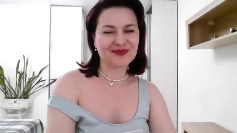 Snapshot of lavender_victoria chatting on September 2025 05:28:01 PM Diana online show from September 2025 05:28:01 PM