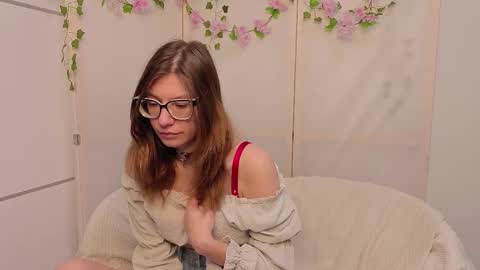 Gloria online show from December 2025 06:33:02 AM