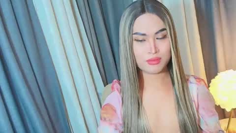 Snapshot of lavictoria_ladyboy chatting on September 2025 01:23:02 PM Victoria online show from September 2025 01:23:02 PM